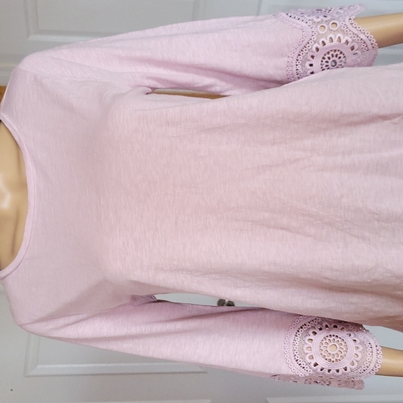 Loft 3/4 Sleeve Crop Top - Picture 2 of 5